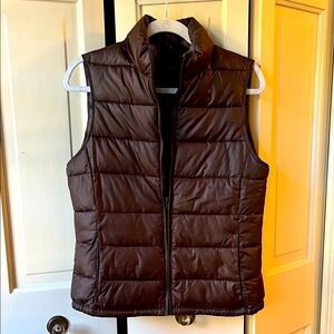 Banana Republic Chocolate Puffer Vest. Like Nee